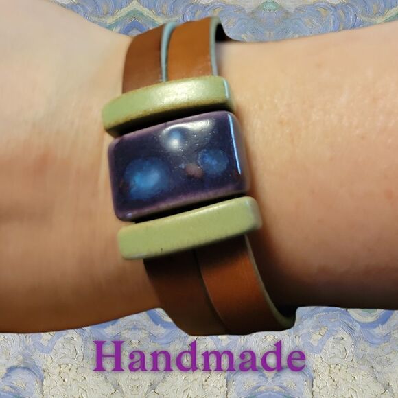 Leather Bracelet with Ceramic Sliders (B17) - Picture 1 of 6